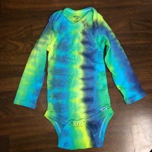 Homemade Tie Dye Baby Onesie